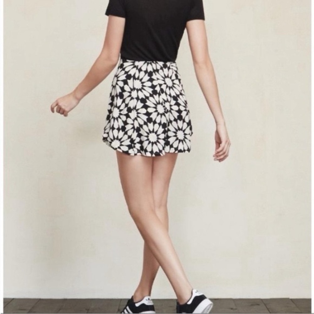 Reformation Naomi Black and White Skirt Size 4 - Picture 2 of 6